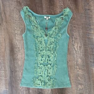 New with tags gimmicks ribbed tank size medium